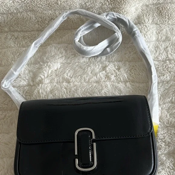 Marc Jacobs The Shadow Patent Shoulder Bag - Picture 4 of 9